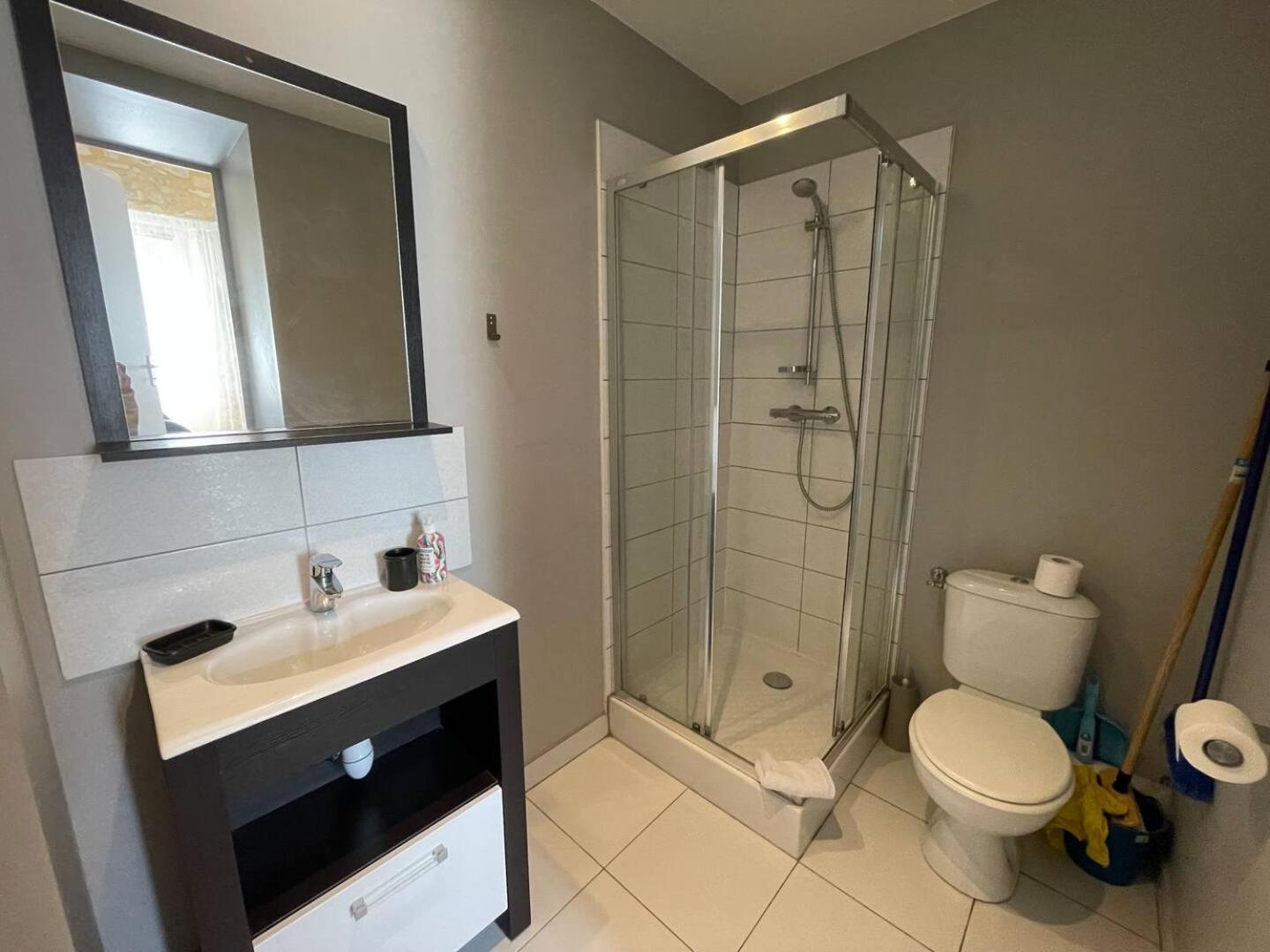 Apt Duplex Ou Plain Pied Tout Confort Plein Centre Ville Bayeux Proche Commerces, Restaurants, Avec Terrasse Privative Ou Jardin Commun Amenage Clos, Parking Gratuit A Proximite, Proche Plages Du Debarquement Eksteriør billede