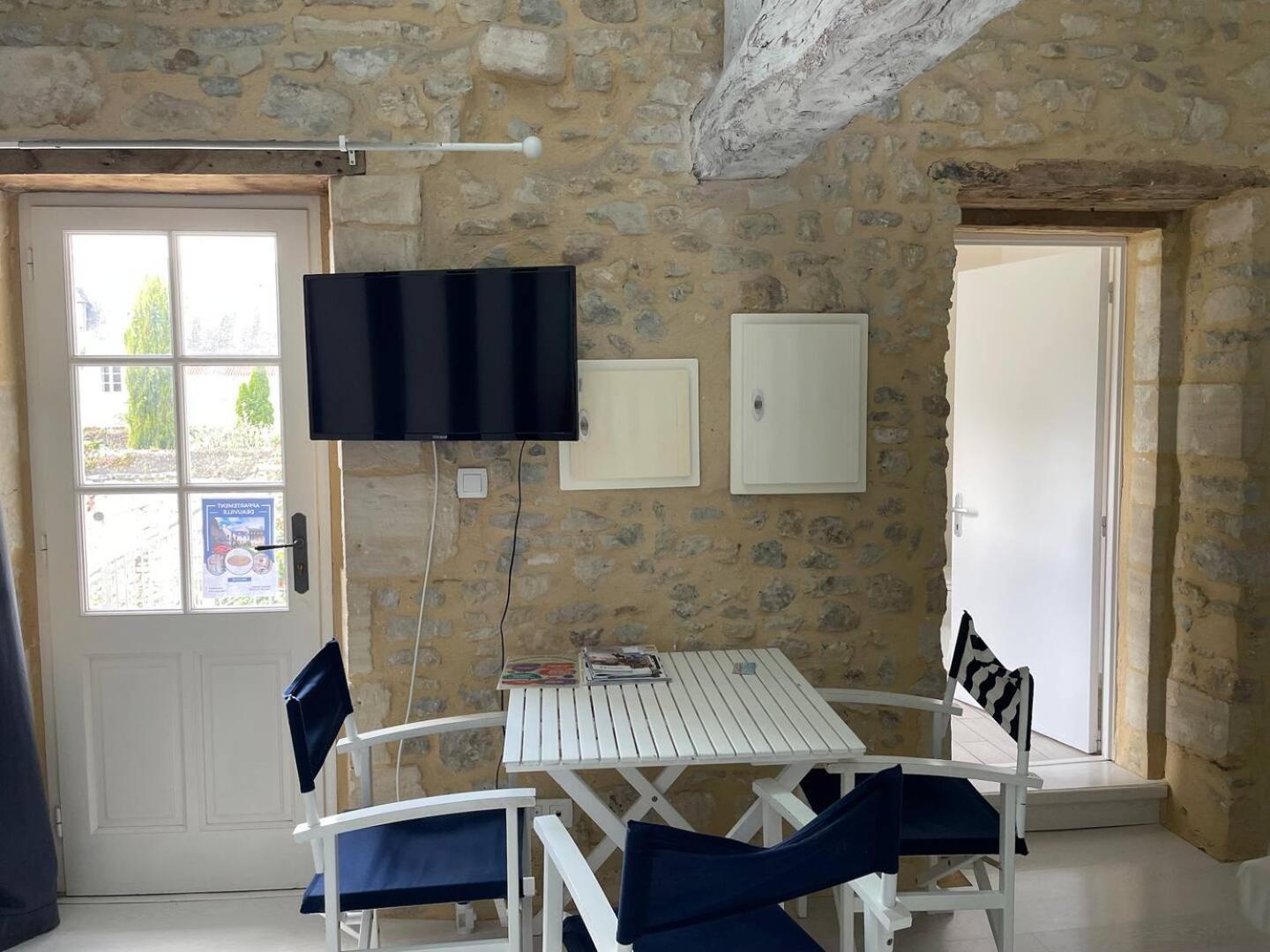 Apt Duplex Ou Plain Pied Tout Confort Plein Centre Ville Bayeux Proche Commerces, Restaurants, Avec Terrasse Privative Ou Jardin Commun Amenage Clos, Parking Gratuit A Proximite, Proche Plages Du Debarquement Eksteriør billede