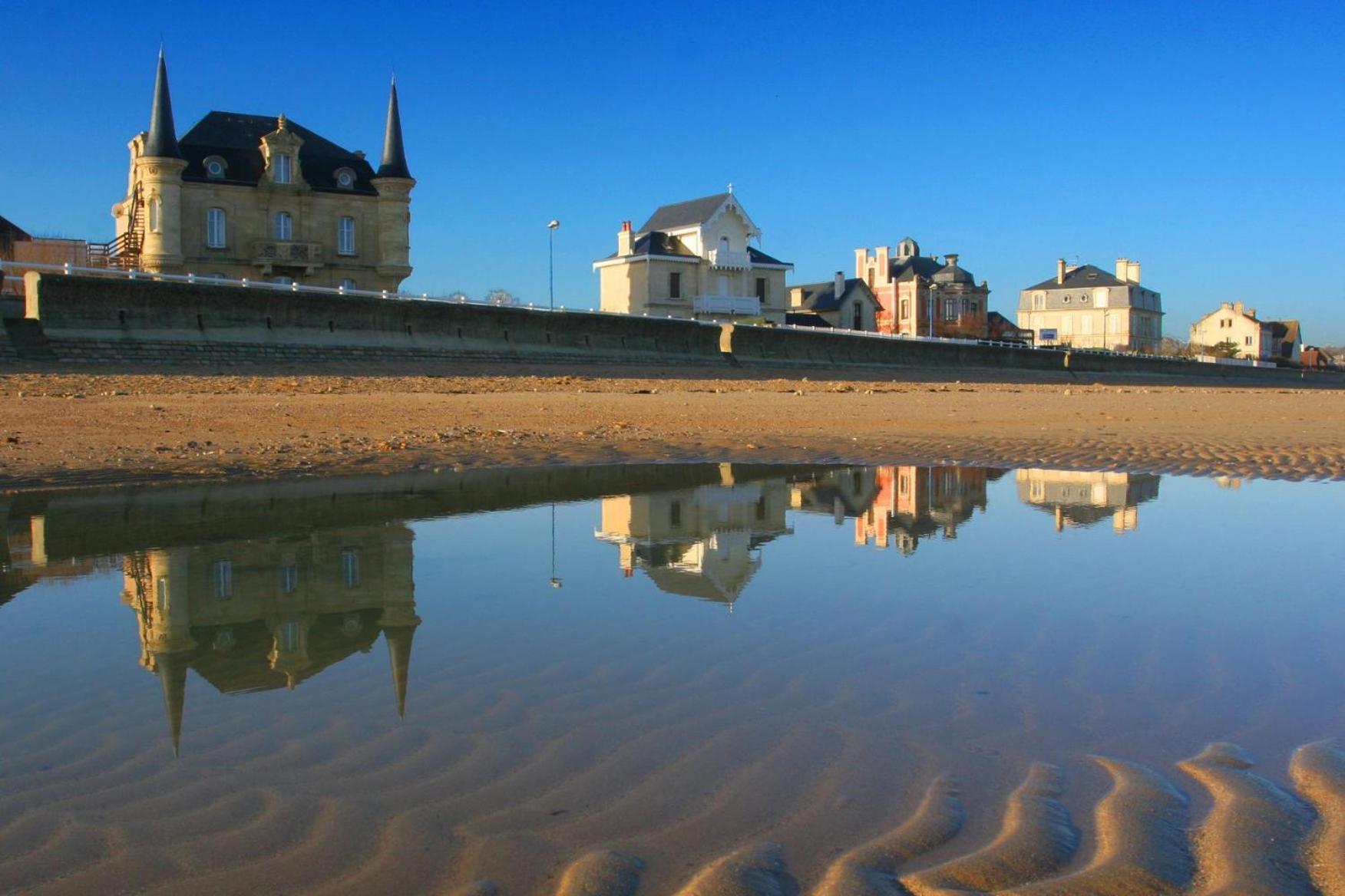 Apt Duplex Ou Plain Pied Tout Confort Plein Centre Ville Bayeux Proche Commerces, Restaurants, Avec Terrasse Privative Ou Jardin Commun Amenage Clos, Parking Gratuit A Proximite, Proche Plages Du Debarquement Eksteriør billede